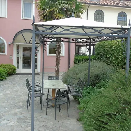 Ai Dogi Hotel 3*