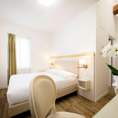 Ai Dogi فندق بالمانوفا