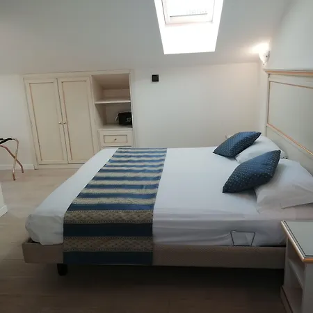 Отель Ai Dogi 3*