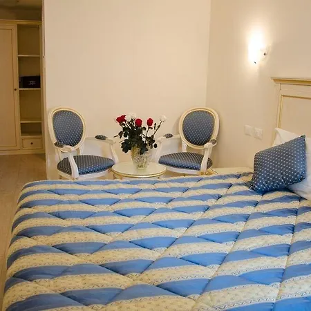 Ai Dogi Hotel 3*