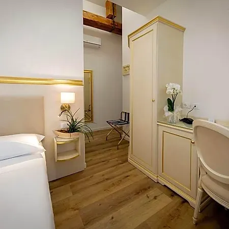 Ai Dogi Hotel 3*