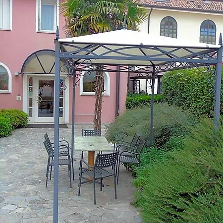Ai Dogi Hotel 3*